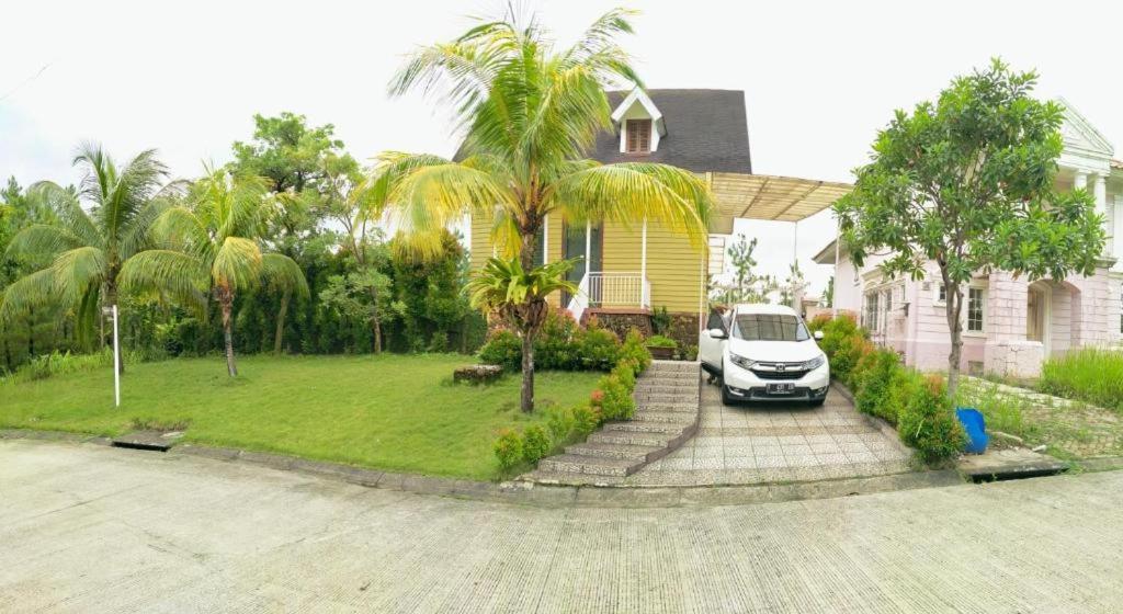 Villa Gathering Yuni Syahla Citaringgul المظهر الخارجي الصورة