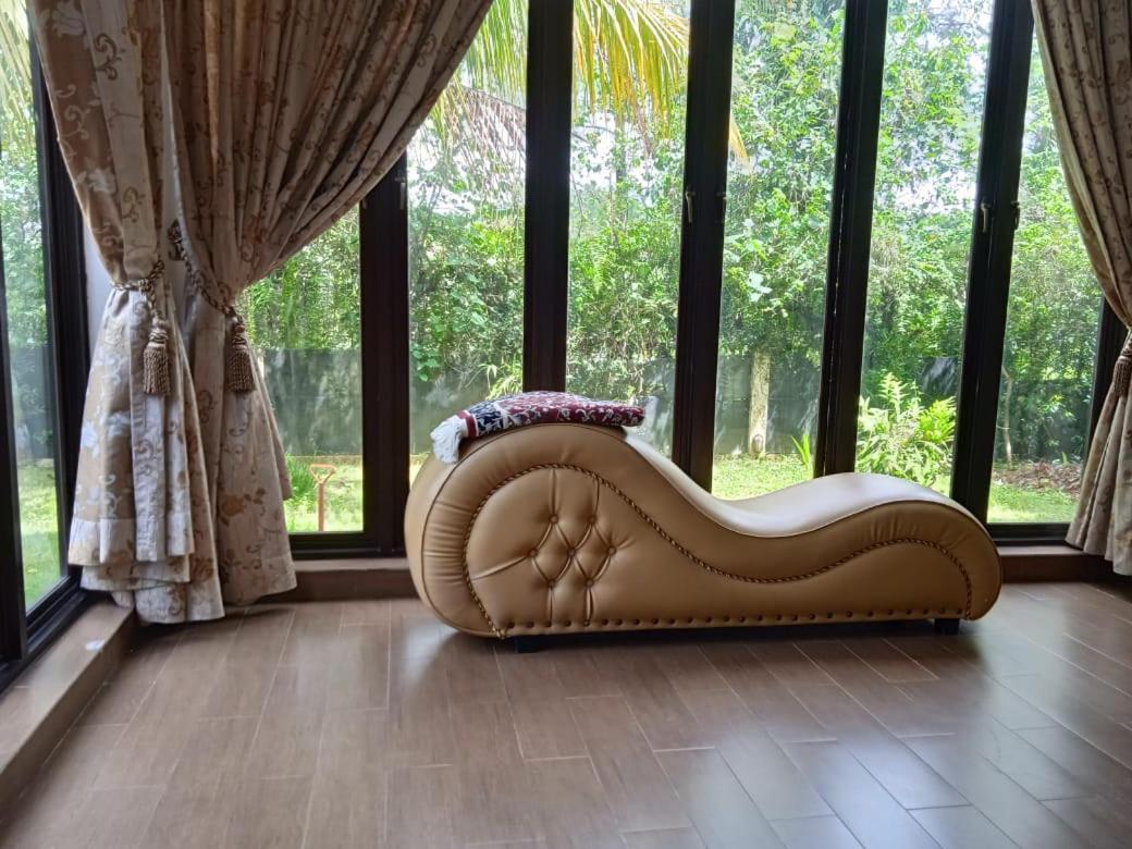 Villa Gathering Yuni Syahla Citaringgul المظهر الخارجي الصورة