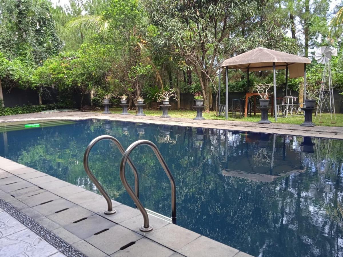 Villa Gathering Yuni Syahla Citaringgul المظهر الخارجي الصورة